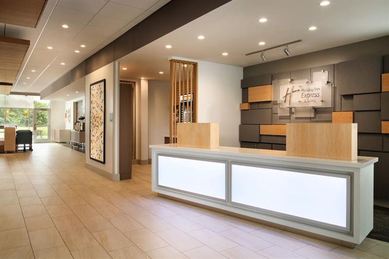 Holiday Inn Express & Suites - Painesville - Concord By Ihg Εξωτερικό φωτογραφία