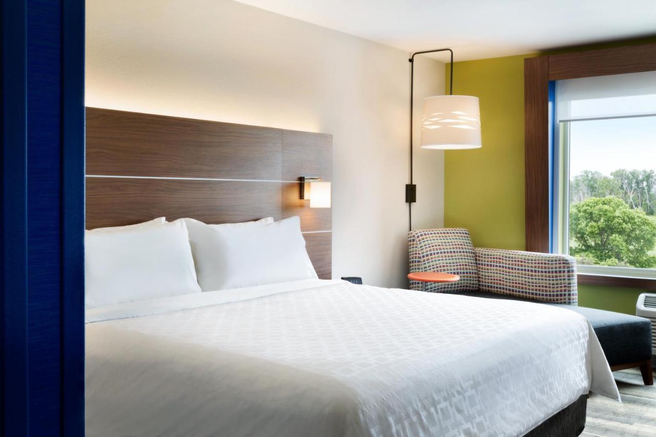 Holiday Inn Express & Suites - Painesville - Concord By Ihg Εξωτερικό φωτογραφία
