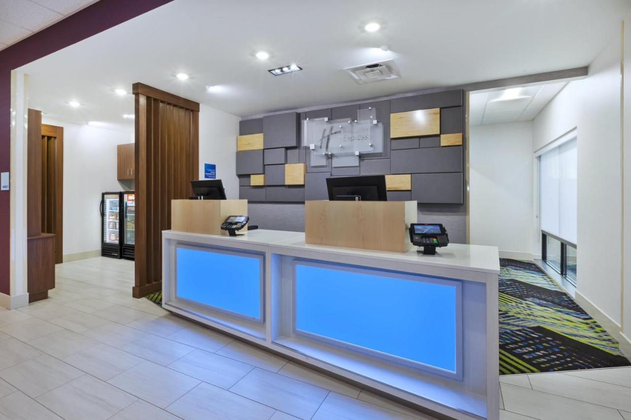 Holiday Inn Express & Suites - Painesville - Concord By Ihg Εξωτερικό φωτογραφία