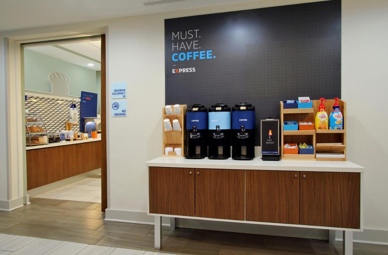 Holiday Inn Express & Suites - Painesville - Concord By Ihg Εξωτερικό φωτογραφία